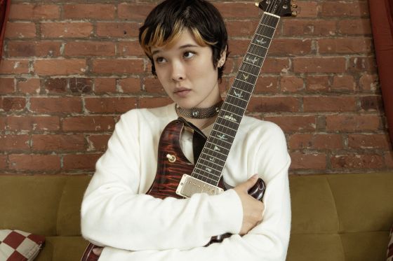 □MEI SEMONES | メイ・シモネス、5月2日リリースのデビュー・アルバム